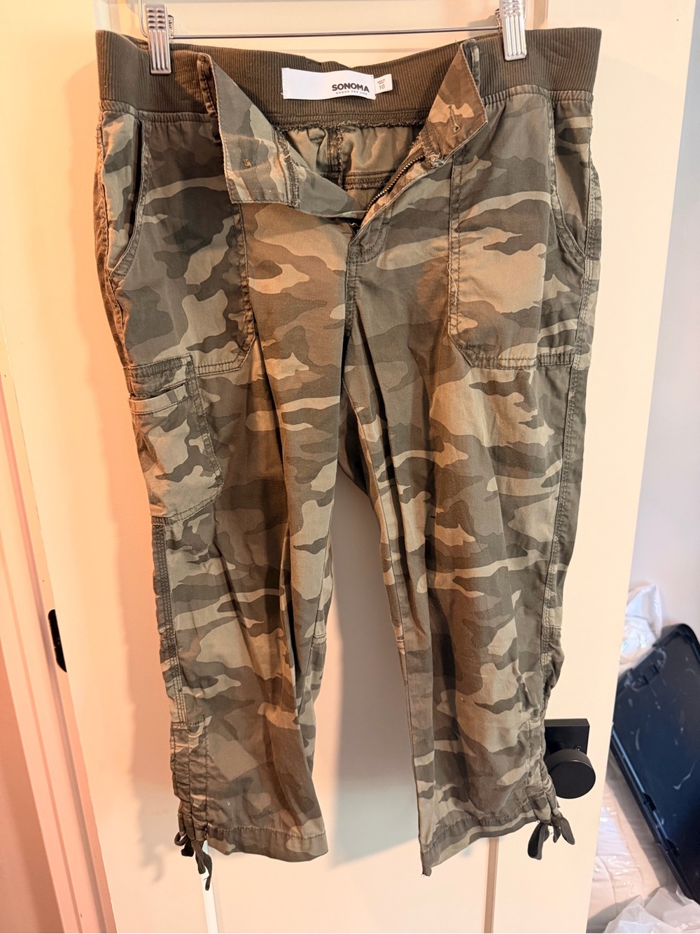Sonoma Olive Camo Capris with Cargo Pockets